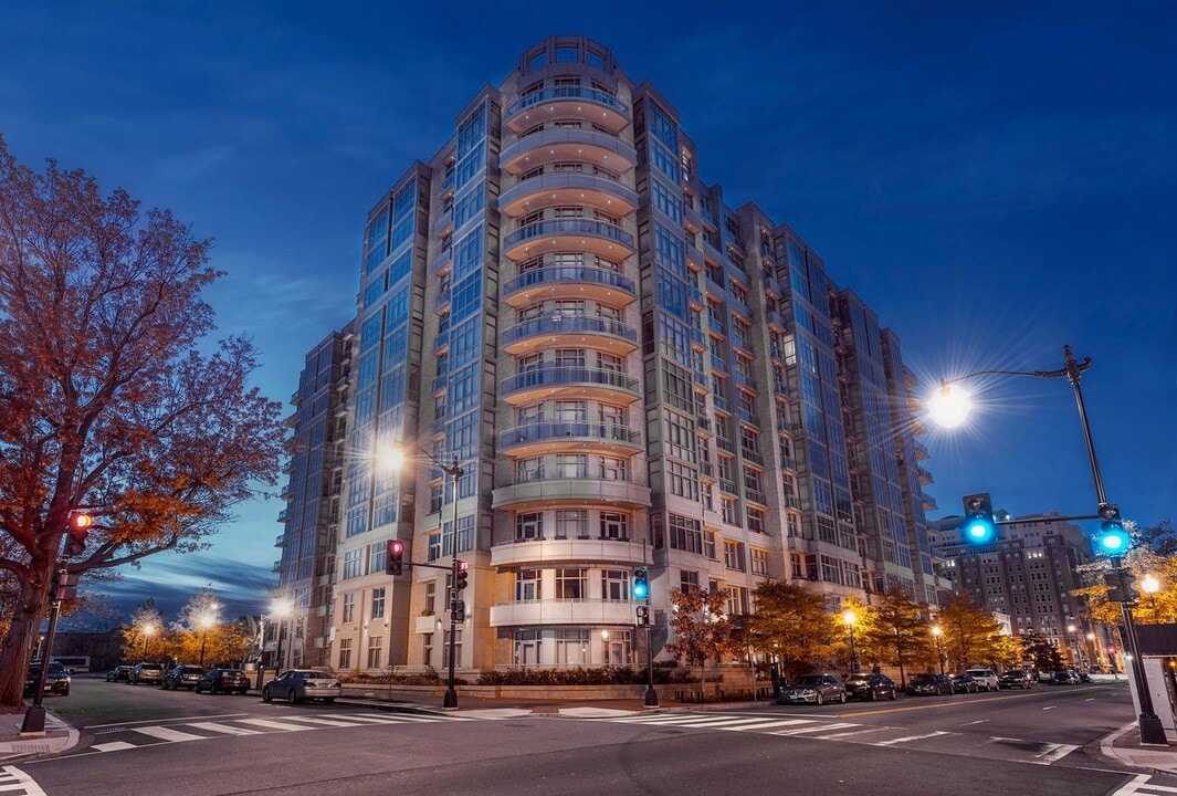 811 4th St NW in Washington, DC - Building Photo