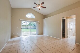 1025 Henson Ct in Oviedo, FL - Building Photo - Building Photo