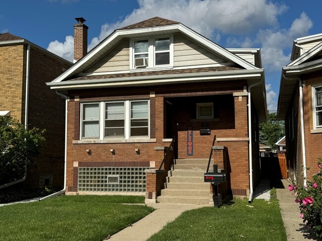 3218 Oak Ave