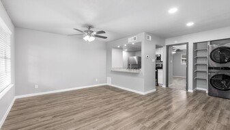 The CUE at Medical Center in San Antonio, TX - Building Photo