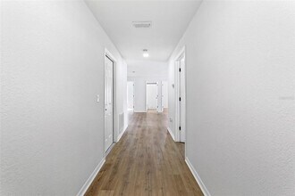 310 W Warren Ave in Tampa, FL - Building Photo - Building Photo