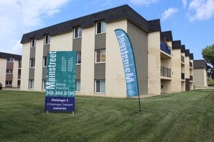 Kleisinger 3 in Regina, SK - Building Photo