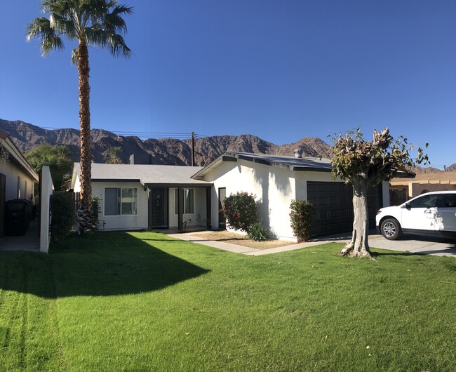 property at 52415 Avenida Vallejo