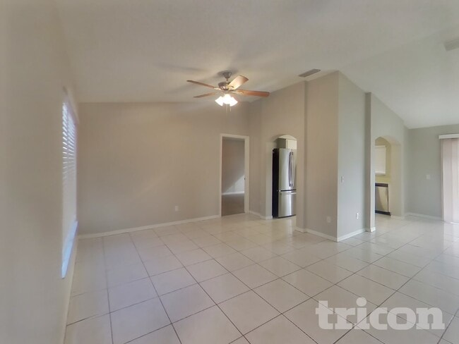 13235 Prestwick Dr in Riverview, FL - Foto de edificio - Building Photo