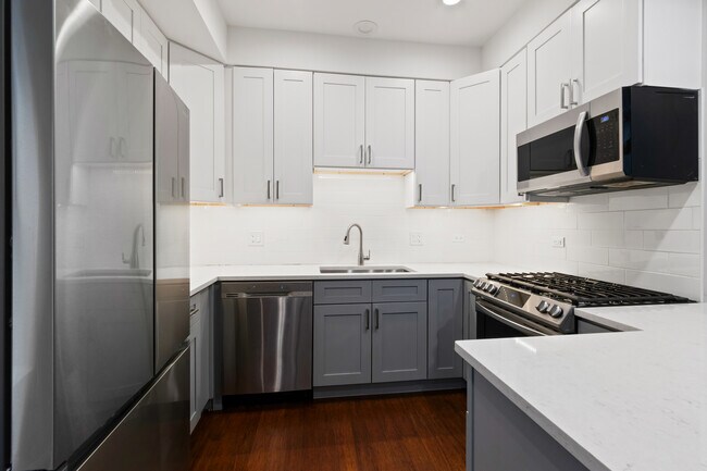 4637 N Dover St in Chicago, IL - Building Photo - Building Photo