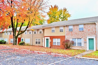 Glenview Apartments in Clarksville, IN - Building Photo - Building Photo