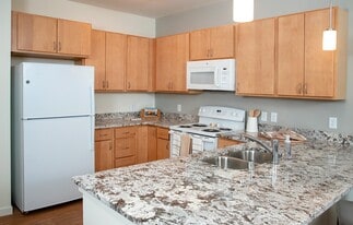 The Legends of Woodbury 55+ Apartments in Woodbury, MN - Building Photo