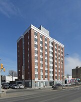 Icon 52 in Woodside, NY - Building Photo