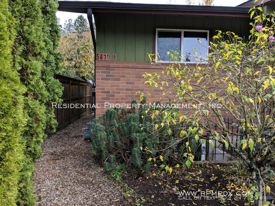 5410 NE 49th Ave-Unit -Unit B in Portland, OR - Foto de edificio