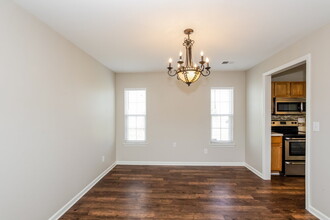 11909 Aubreywood Dr in Charlotte, NC - Building Photo - Building Photo