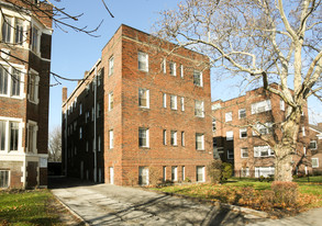 2914 S Moreland Blvd Apartamentos