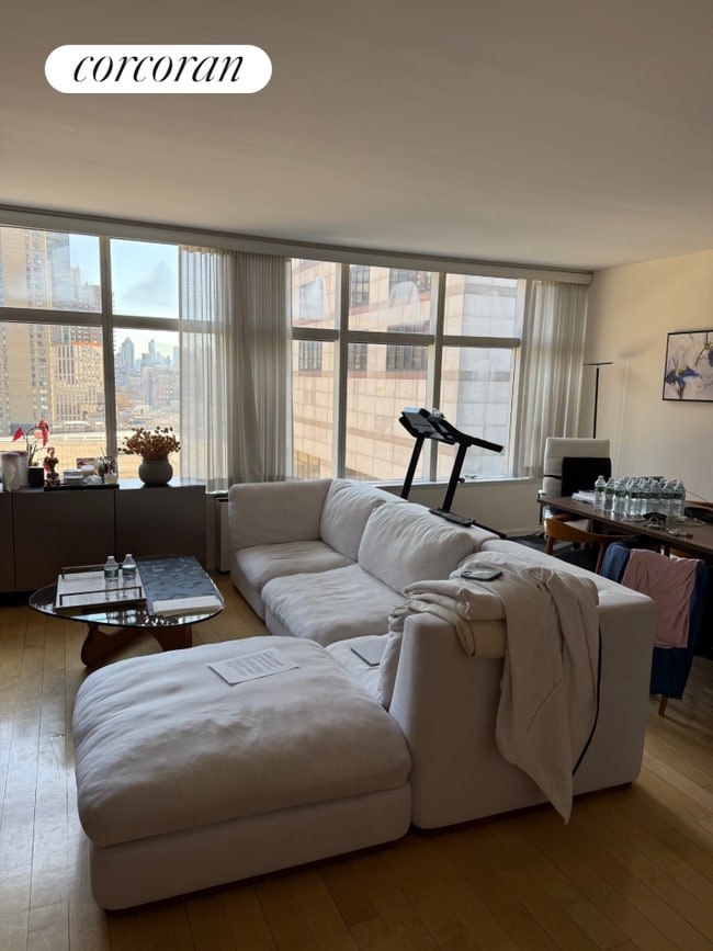 property at 160 W 66th St