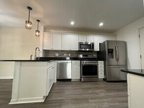 54 Egg Harbour Ct in Schaumburg, IL - Building Photo - Building Photo