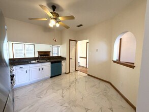 1409 Sampson Ln in Virginia Beach, VA - Building Photo - Building Photo