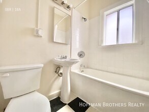 447 S Grand View St, Unit 102 in Los Angeles, CA - Building Photo - Building Photo