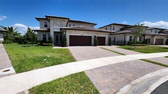 12347 Green Oak Dr in Davie, FL - Building Photo
