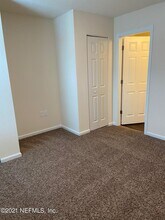 211 Scotch Pebble Dr in Jacksonville, FL - Building Photo - Building Photo