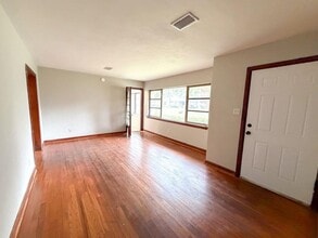 51 Sherwood Dr in Mobile, AL - Building Photo - Building Photo