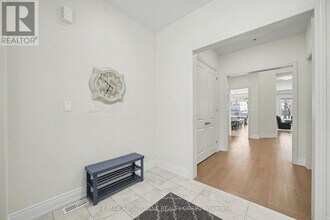 268 Rea Dr in Fergus, ON - Building Photo - Building Photo