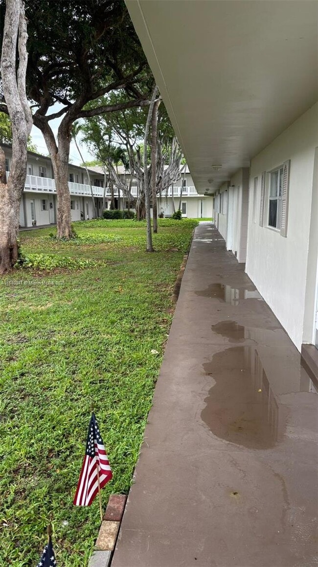 430 SE 2nd Ave in Deerfield Beach, FL - Building Photo - Building Photo