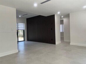 14001 NW 10th Ave in Miami, FL - Building Photo - Building Photo
