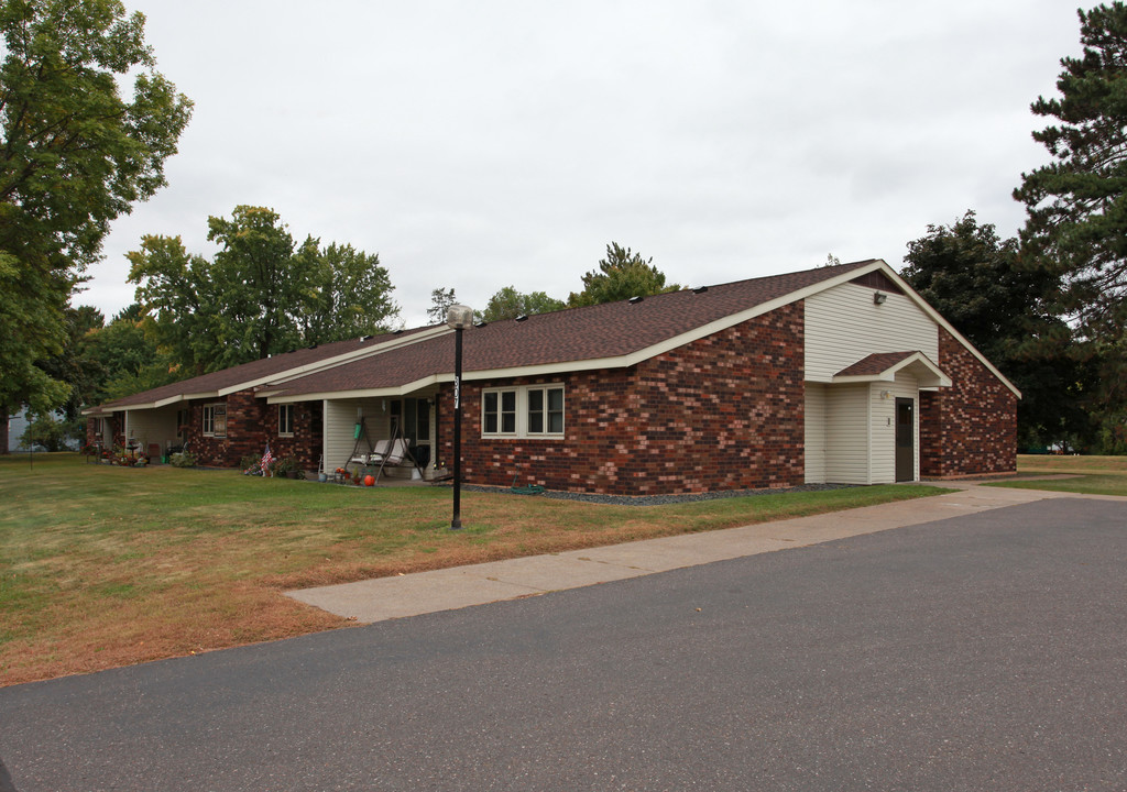 Sunset View Apartments in Dresser, WI - Building Photo