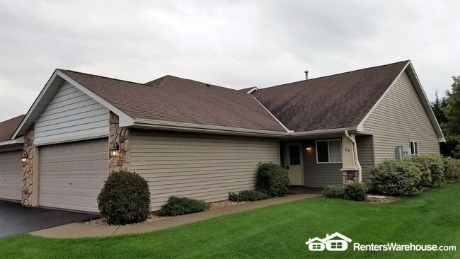 64 Crown Pointe Curve