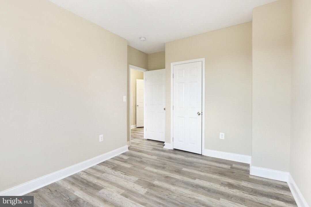 2905 Ridgewood Ave Photo