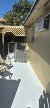955 W 72nd Pl in Hialeah, FL - Building Photo - Building Photo