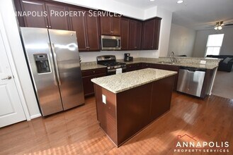 619 Ravenwood Dr in Glen Burnie, MD - Building Photo - Building Photo