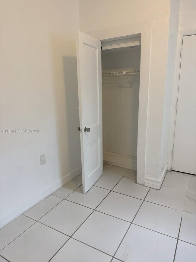 2267 SW 16th St in Miami, FL - Building Photo - Building Photo