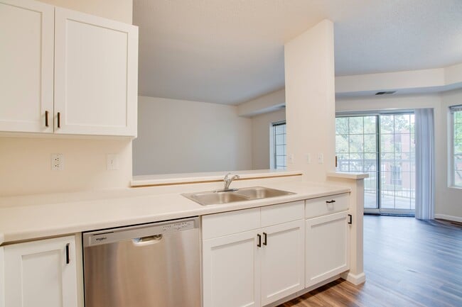 Park Ridge Apartments in Fargo, ND - Building Photo - Building Photo