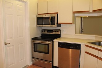 8 Vía De Casas Sur-Unit -103 in Boynton Beach, FL - Building Photo - Building Photo