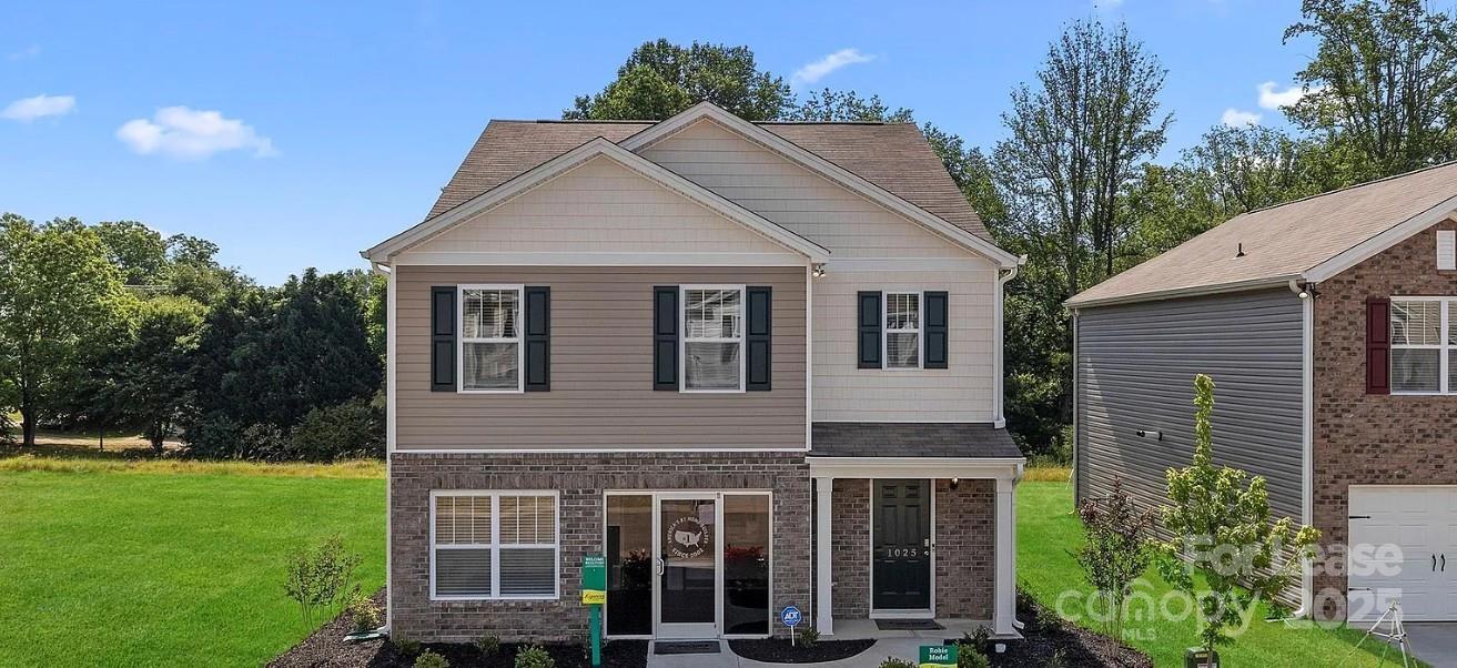 2224 Lilium Dr in Charlotte, NC - Building Photo