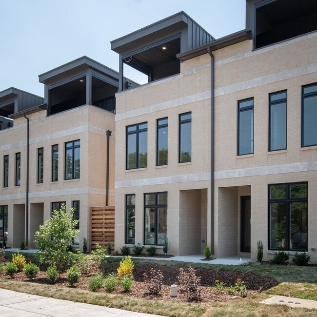 1721 6th Ave N in Nashville, TN - Building Photo - Building Photo
