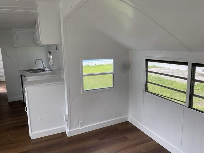 925 Ponce De Leon Blvd in Brooksville, FL - Building Photo - Building Photo