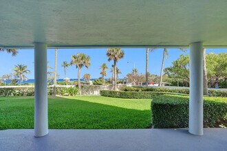 120 S Ocean Blvd in Delray Beach, FL - Building Photo - Building Photo