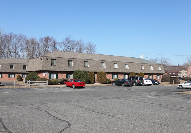 Woodtick Crossing in Waterbury, CT - Building Photo - Building Photo