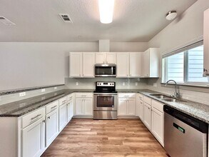 12284 Mulligan Glen Ct in Austin, TX - Building Photo - Building Photo