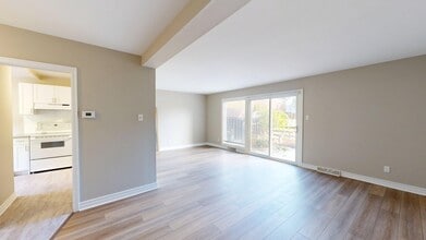 1220 Royal York Rd in London, ON - Building Photo - Building Photo