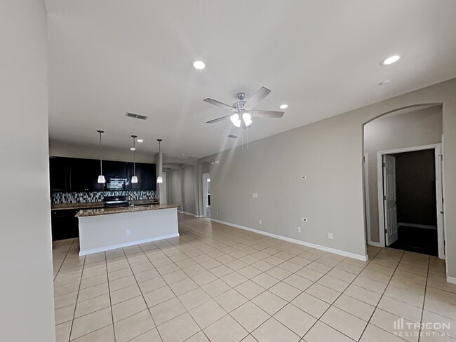 872 Marisa Ln in Kissimmee, FL - Building Photo - Building Photo