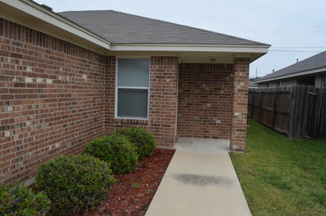 939 Maplewood Dr in Harker Heights, TX - Building Photo - Building Photo