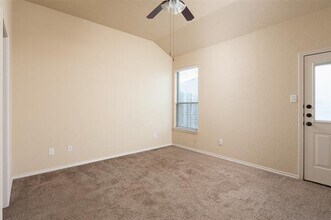 393 Orbit Dr in Lavon, TX - Building Photo - Building Photo