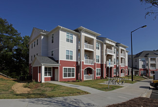 Walden Station (Student Housing ONLY) in Charlotte, NC - Foto de edificio - Building Photo