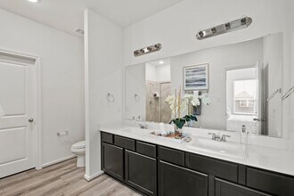 1404 Wycliffe Dr in Houston, TX - Building Photo - Building Photo