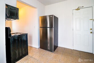 364 Market St in Perth Amboy, NJ - Foto de edificio - Building Photo