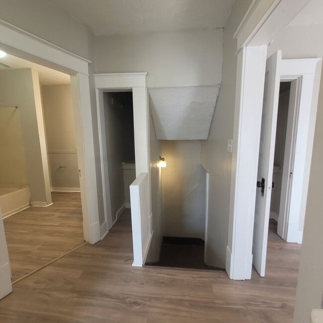 1527 SW Mulvane St in Topeka, KS - Building Photo - Building Photo