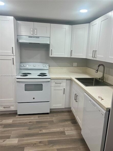 4374 NW 9th Ave, Unit 17-1B in Pompano Beach, FL - Building Photo - Building Photo