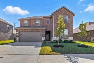 8348 George Brown Dr in Garland, TX - Building Photo