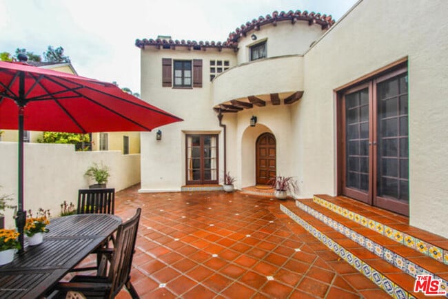 440 Spencer St in Glendale, CA - Building Photo - Building Photo